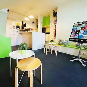  Pensiune And Basic Universitat For Young Spania