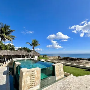 triton-hotel-boutique-restaurant.comcaribbean.com/