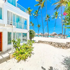 apt-las-terrazas-swiiming-pool-view-2bdr-parking.comcaribbean.com/